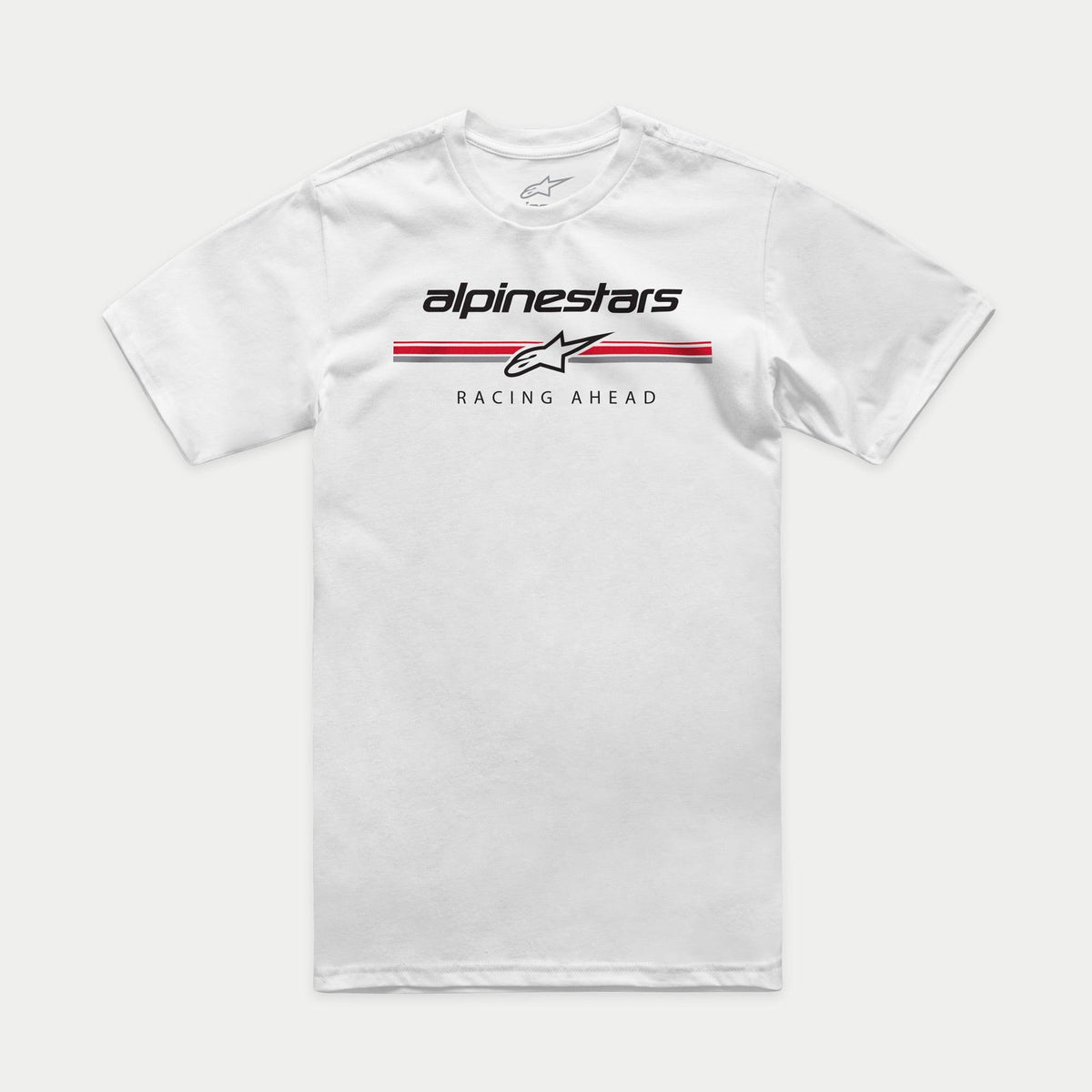 Alpinestars Betteryet CSF Tee, t-shirt de manga curta, branca, logótipo estilo paddock no peito com riscas vermelhas e cinzentas e texto "Racing Ahead", roupa desportiva casual de desporto motorizado