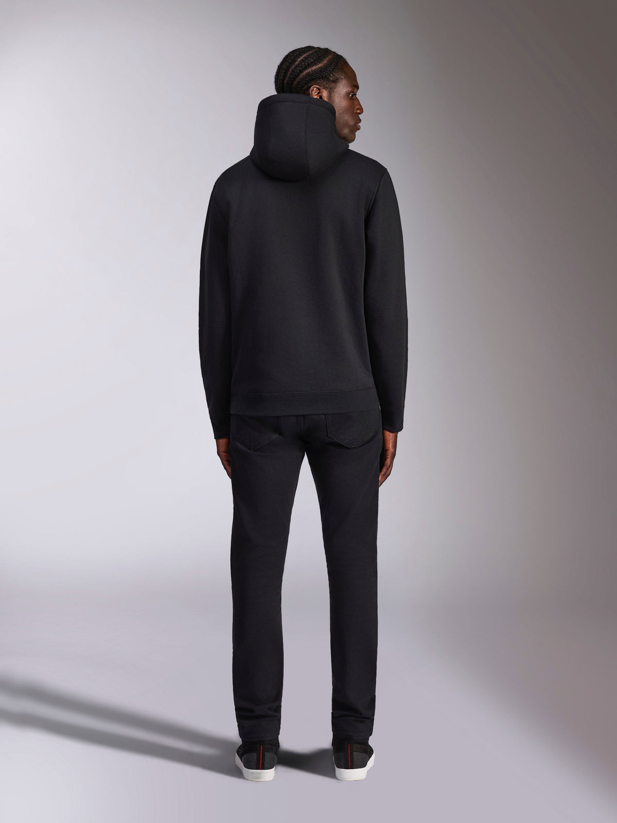 Alpinestars Pulse Hoodie, streetwear casual, vista traseira de sweatshirt em fleece preto sólido com capuz, punhos e bainha canelados, design moderno inspirado no desporto motorizado