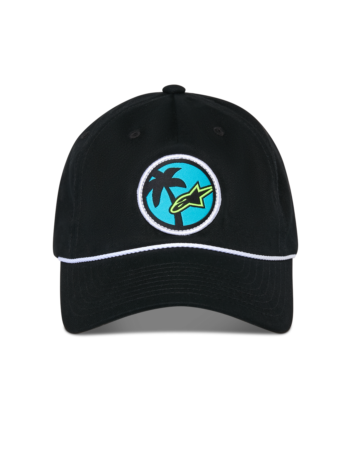 Alpinestars Calipalm Strapback Hat, boné preto, com um patch circular tecido apresentando uma palmeira e o logótipo Astars verde lima sobre um fundo azul, detalhe de cordão branco acima da pala, vestuário desportivo casual