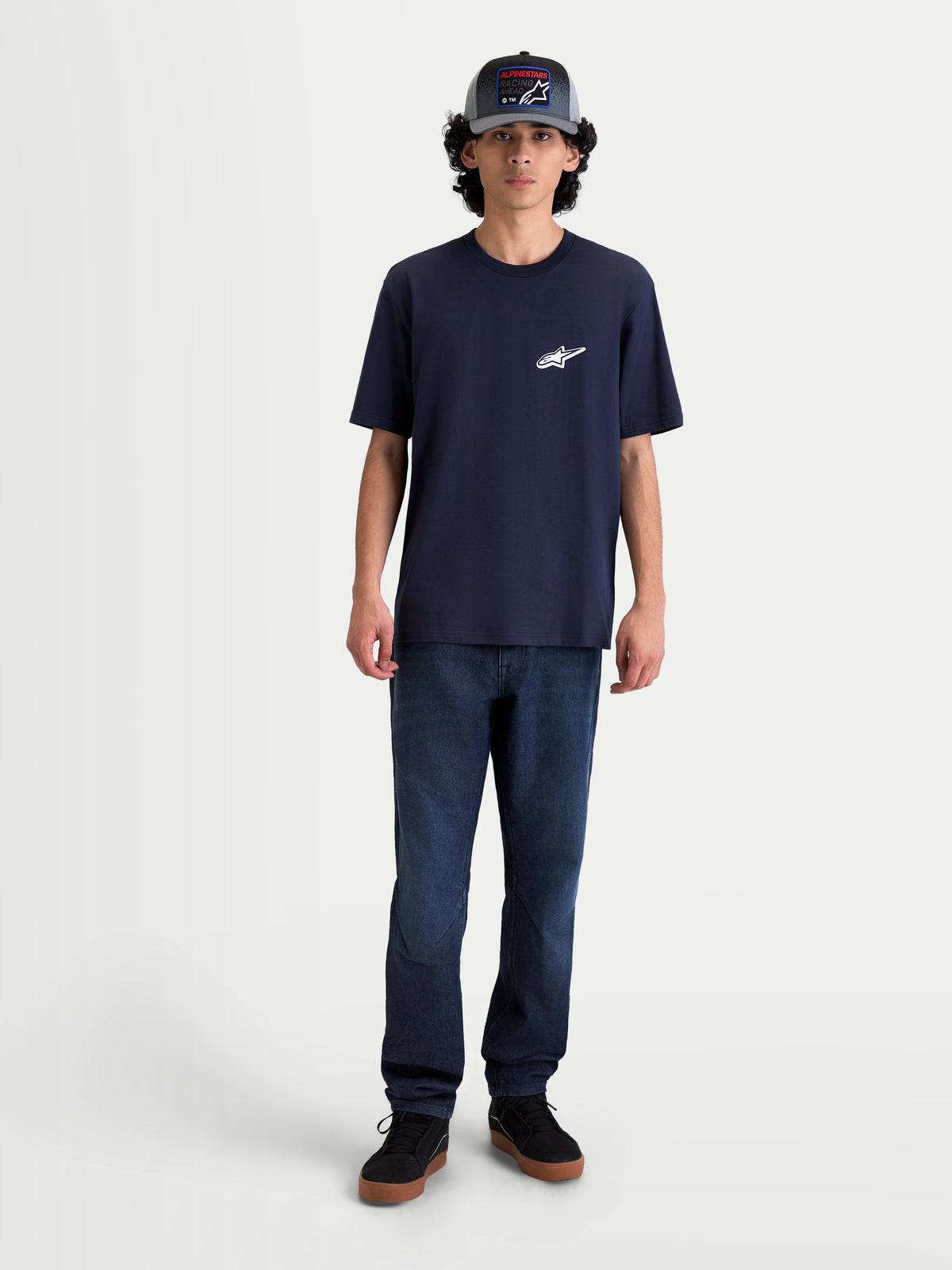 Alpinestars T-Shirt Meteor CSF, t-shirt de manga curta para homem, azul-marinho com logótipo Astars branco no peito, casual sportswear, vista frontal no modelo.