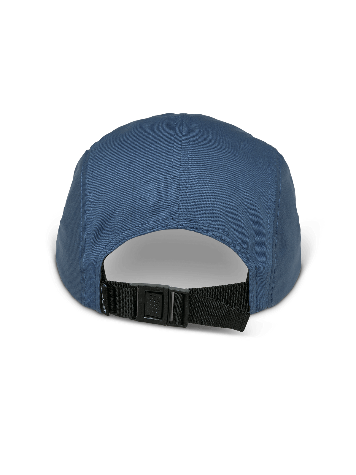 Alpinestars Peasy Hat, boné jockey de 5 painéis, azul, vista traseira com correia ajustável de fivela de clipe preta e coroa não estruturada, tecido de sarja, streetwear casual inspirado no desporto motorizado