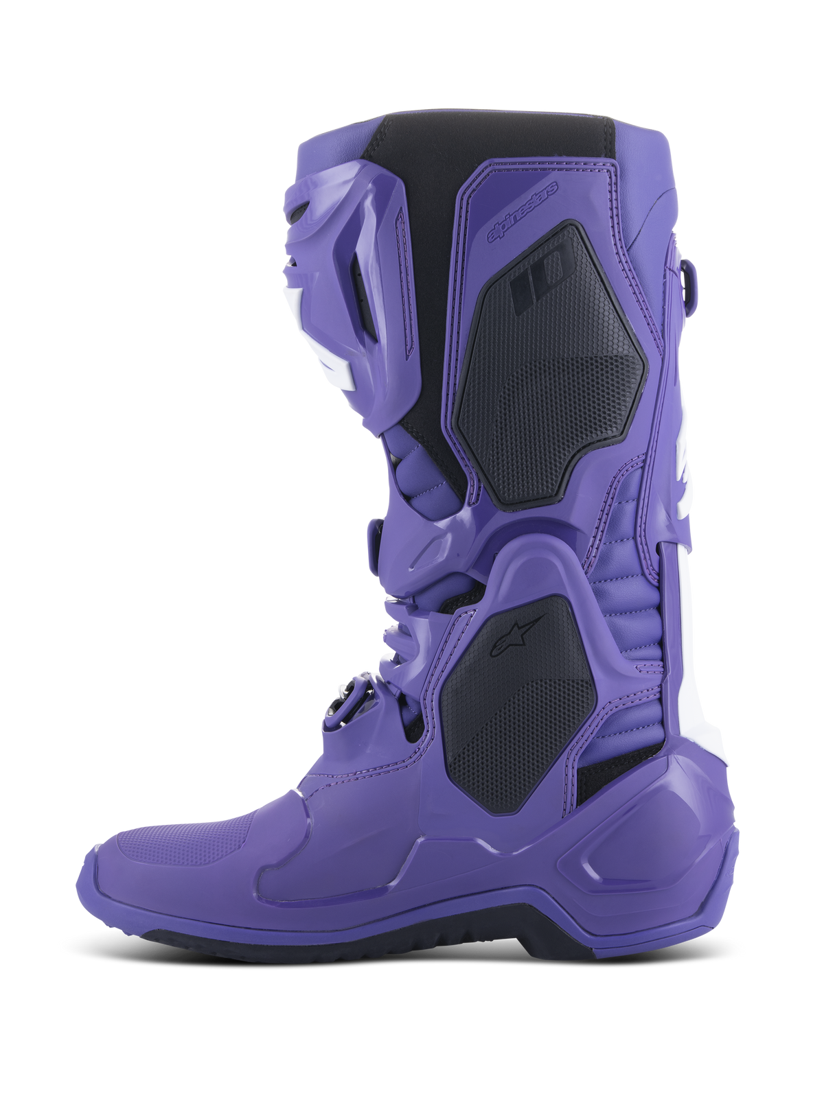 Botas Alpinestars Tech 10, botas de motocross, Ultraviolet Black, vista de perfil lateral, com estrutura em TPU roxo vibrante e detalhes em preto e branco, sistema de fecho avançado com fivelas e painéis de proteção reforçados para performance em todo-o-terreno
