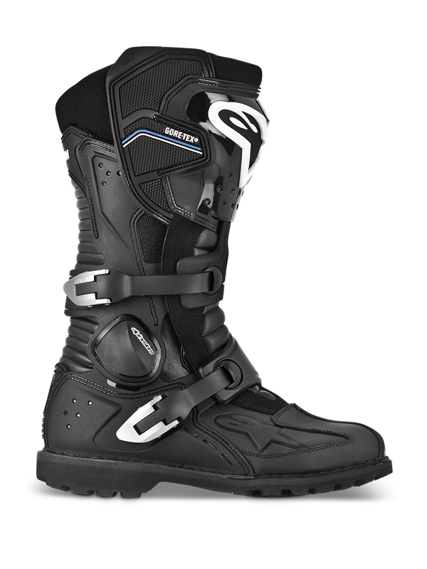 Botas Alpinestars Toucan GORE-TEX, botas de motociclismo adventure touring, pretas, vista de perfil com fivelas duplas de alumínio prateado, marca GORE-TEX, proteção de canela reforçada com logótipo branco e sola tratorada robusta