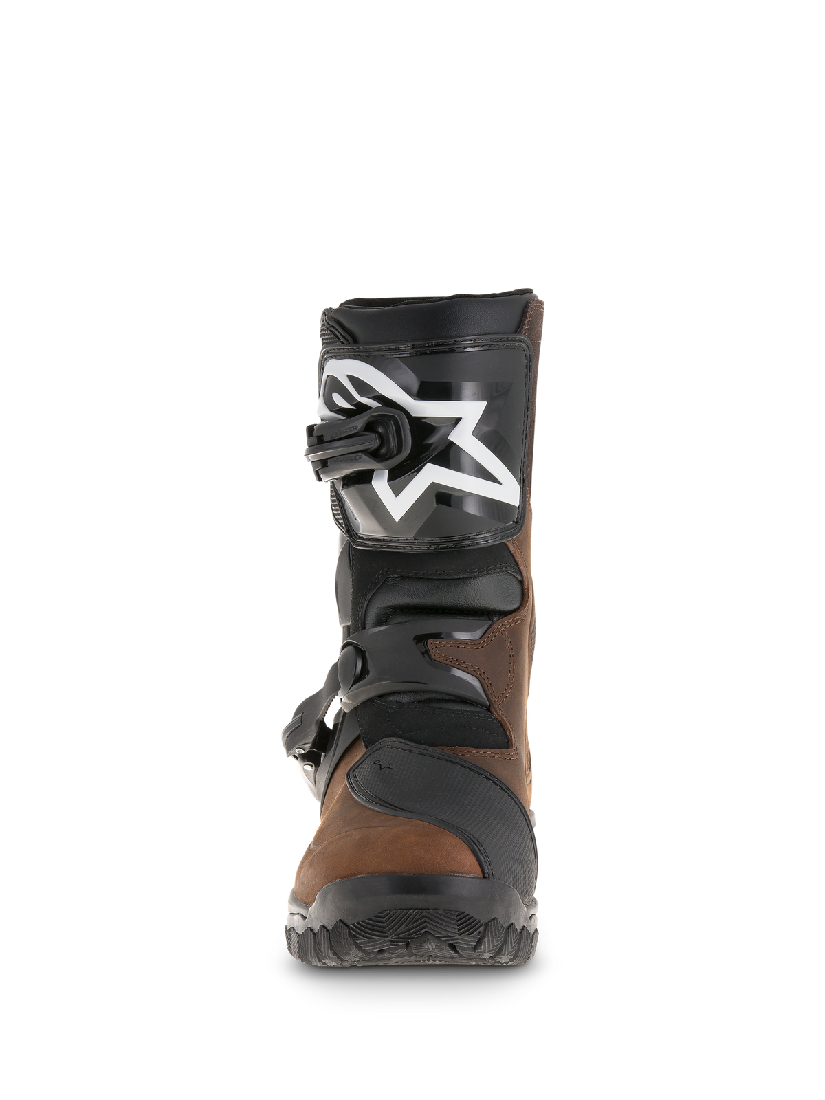 Botas Alpinestars Belize Drystar®, botas de turismo de aventura, castanho oleado e preto, vista frontal mostrando a caneleira em TPU com logótipo de estrela branco, sistema de fecho com duas fivelas e sola com textura robusta