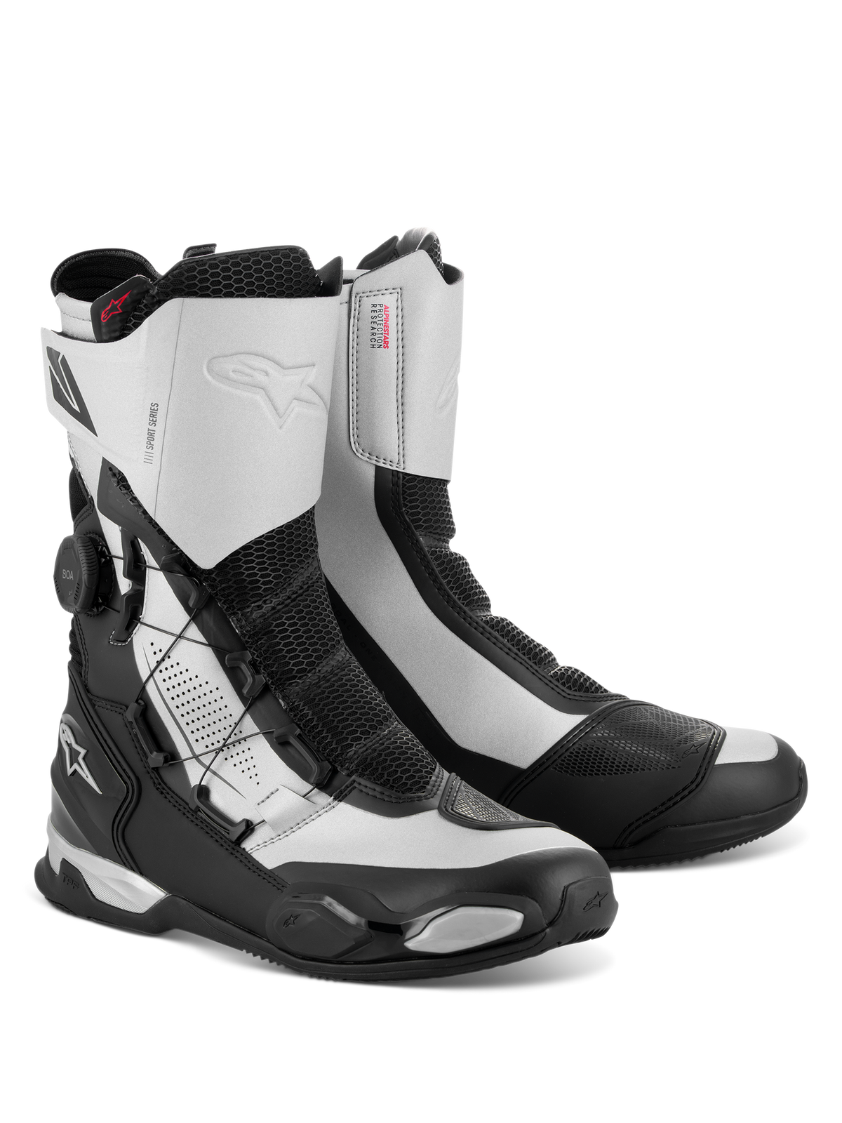 Botas Alpinestars SP-X BOA, botas de motociclismo de cano médio para sport touring, pretas e prateadas, com o sistema de ajuste BOA lateral, painéis de malha Rideknit e proteção de calcanhar e biqueira em TPU, design atlético elegante com logótipos Alpinestars