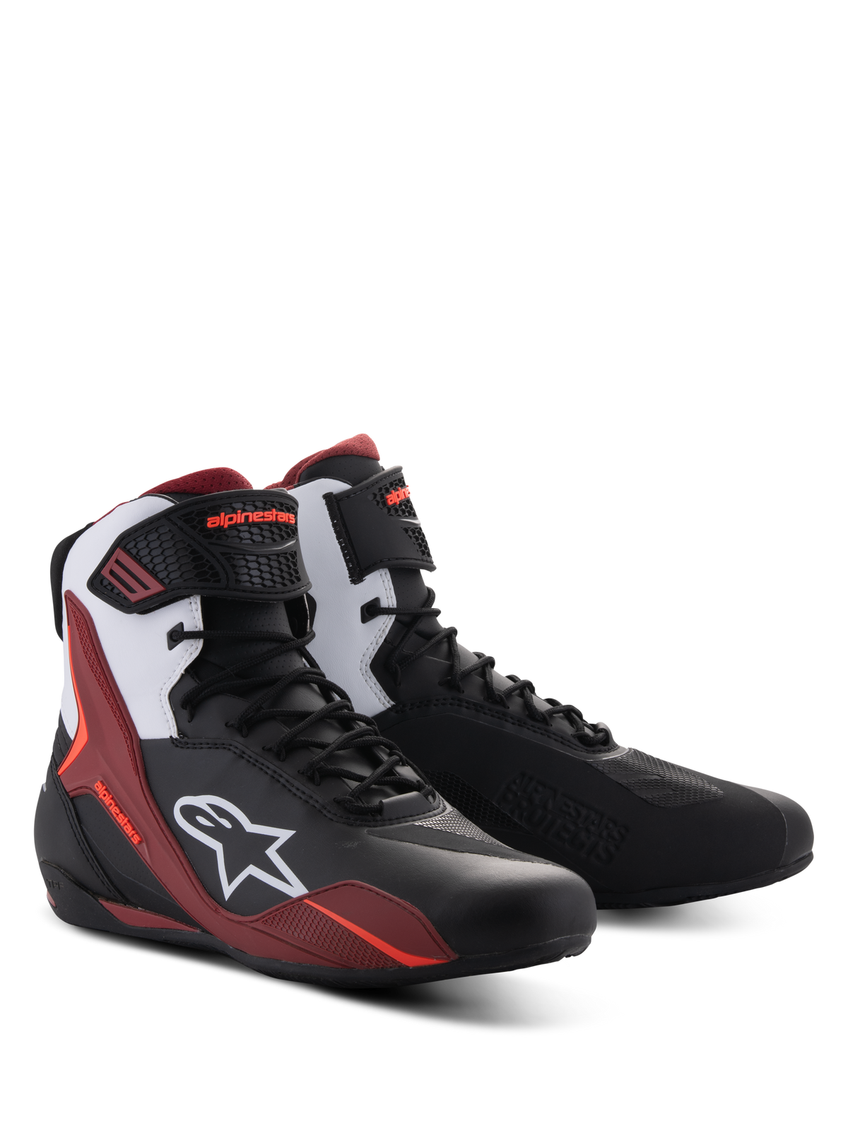 Alpinestars Faster-4 Shoes, sapatos para motociclismo, pretos, brancos e vermelho escuro, com fecho de atacadores e tira no tornozelo, logótipo Alpinestars branco na lateral, design desportivo com proteção reforçada para condução em estrada