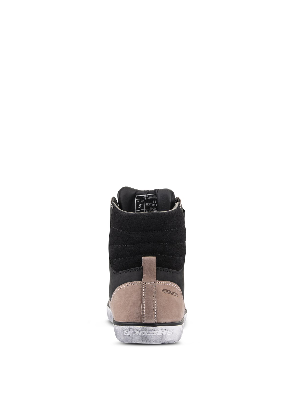Sapato Alpinestars J-6 Waterproof, sapato de motociclismo, Black Flint White, vista traseira mostrando a parte superior em pele preta, painel do calcanhar em bege com logótipo em relevo e sola de borracha branca com efeito desgastado e marca Alpinestars