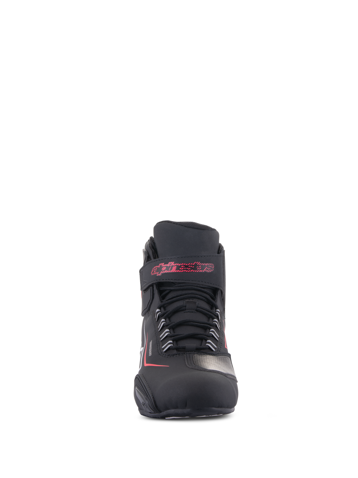Sapatos Impermeáveis Alpinestars Sektor, sapatos de motociclismo, pretos com detalhes em branco e vermelho, vista frontal com sistema de atacadores seguro e tira de velcro no tornozelo com letras Alpinestars em vermelho, acabamento em microfibra durável