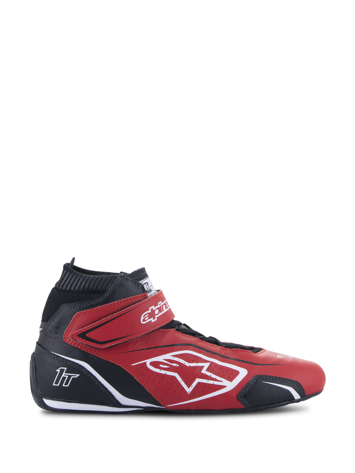 Sapatos Alpinestars Tech-1 T V3 FIA, sapatos de corrida profissionais em vermelho e preto, perfil lateral, design de cano alto, logótipo Alpinestars e marca 1T em branco, tira de velcro no tornozelo, pele de bovino perfurada para respirabilidade, sola de performance preta fina, calçado de automobilismo certificado pela FIA