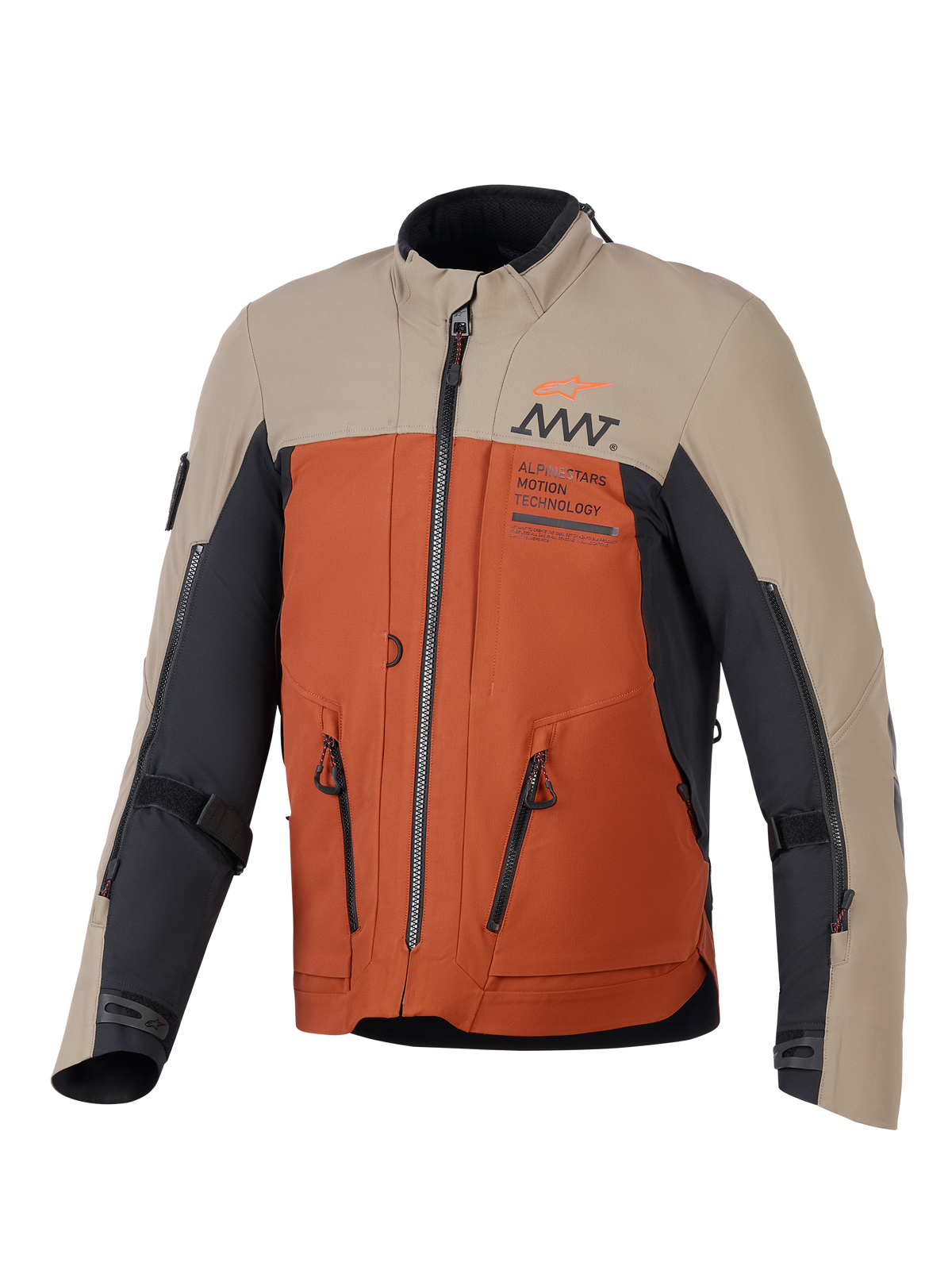 Casaco Alpinestars AMT-8 Stretch Drystar® XF, casaco de motociclismo de aventura, esquema de cores Walnut Rust Black, com painéis superiores bege, tronco em laranja-ferrugem e detalhes pretos, fechos de ventilação proeminentes e marca AMT no peito