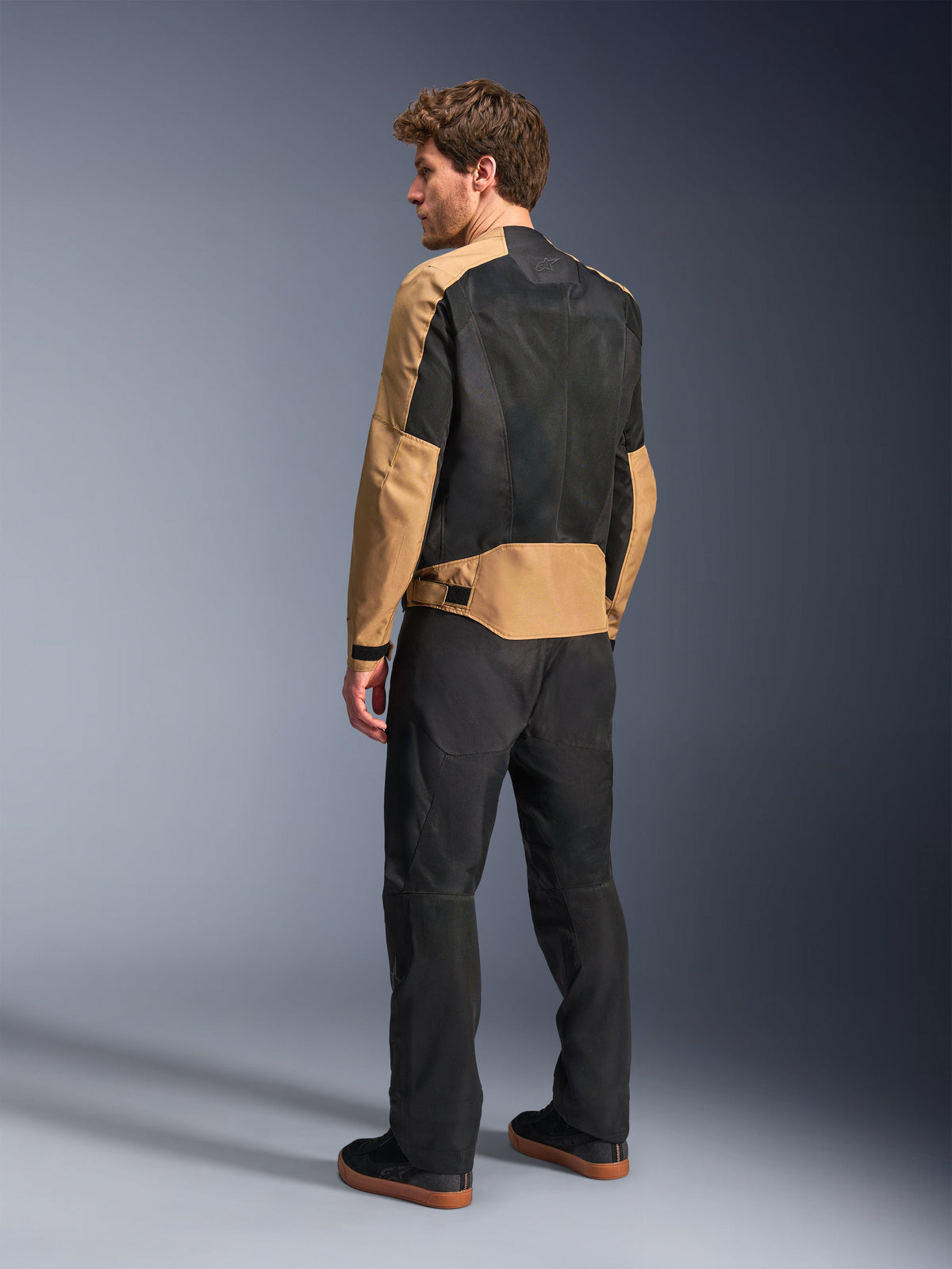 Alpinestars C-1 Air, casaco de moto urbano para homem, areia e preto, em têxtil com painéis de malha técnica, vista traseira