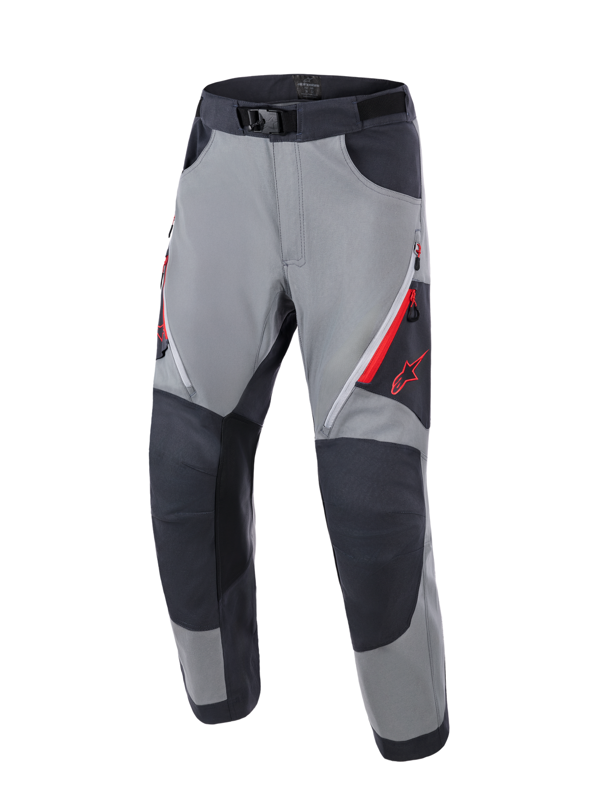 Alpinestars Maxdura Dual Pants, calças de motociclismo de aventura, cinzento escuro e cinzento profundo, com painéis de joelho reforçados em cinzento escuro, aberturas de ventilação nas coxas com fecho de correr vermelho, logótipo Astars vermelho na coxa e cinto ajustável com fivela magnética, concebidas para condução dual-sport