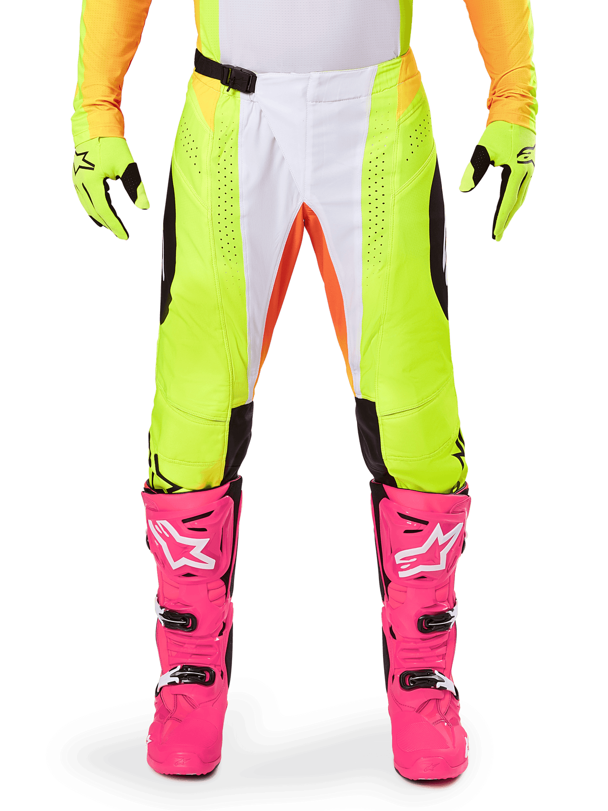 Alpinestars 2025 Techstar Melt Pants, calças de motocross, amarelo néon e branco com detalhes laranja, acompanhadas por luvas amarelas e botas de motocross cor-de-rosa vibrante, com painéis de ventilação perfurados e fivela magnética na cintura, equipamento de corrida de alta performance.