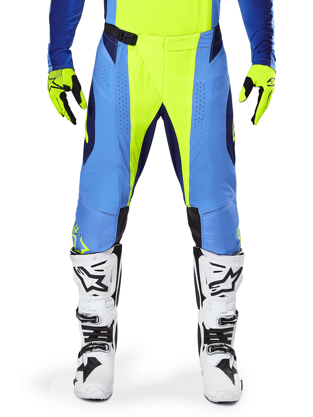 Alpinestars 2025 Techstar Melt Pants, calças de motocross, amarelo néon e azul, usadas com camisola a condizer, luvas amarelas e botas brancas e pretas, com um design de múltiplos painéis, perfurações a laser e fivela magnética na cintura para competição profissional de todo-o-terreno