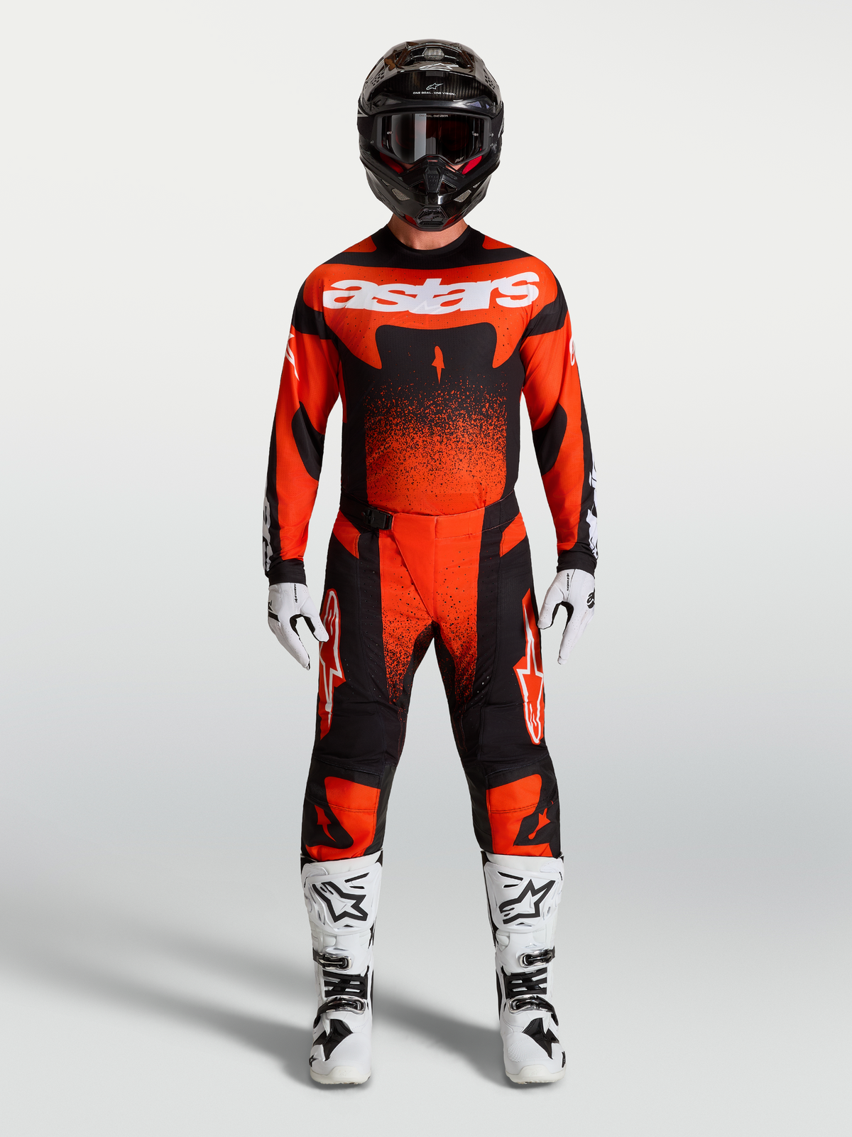 Alpinestars Techstar Swan, calças de motocross para homem, vermelhas e pretas, ajuste ergonómico e painéis reforçados.