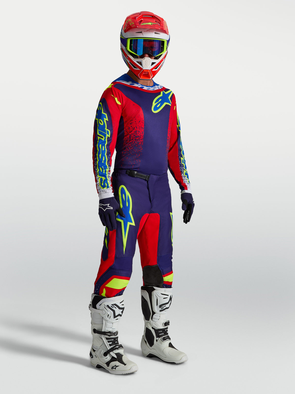 Alpinestars Fluid Drag Gear Set, conjunto de motocross para homem, azul-marinho e vermelho com botas de corrida brancas