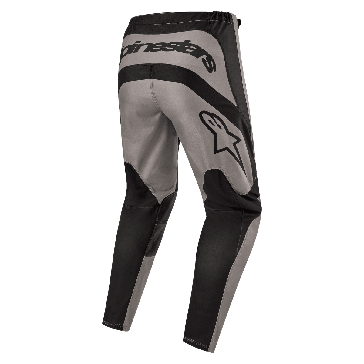 Alpinestars 2024 Fluid Lurv Pants, calças de motocross, Mud Black, vista traseira com a marca Alpinestars em destaque na parte traseira e logótipo de estrela na coxa direita, design de painéis cinzentos e pretos em poli-tecido 600D durável para condução todo-o-terreno.