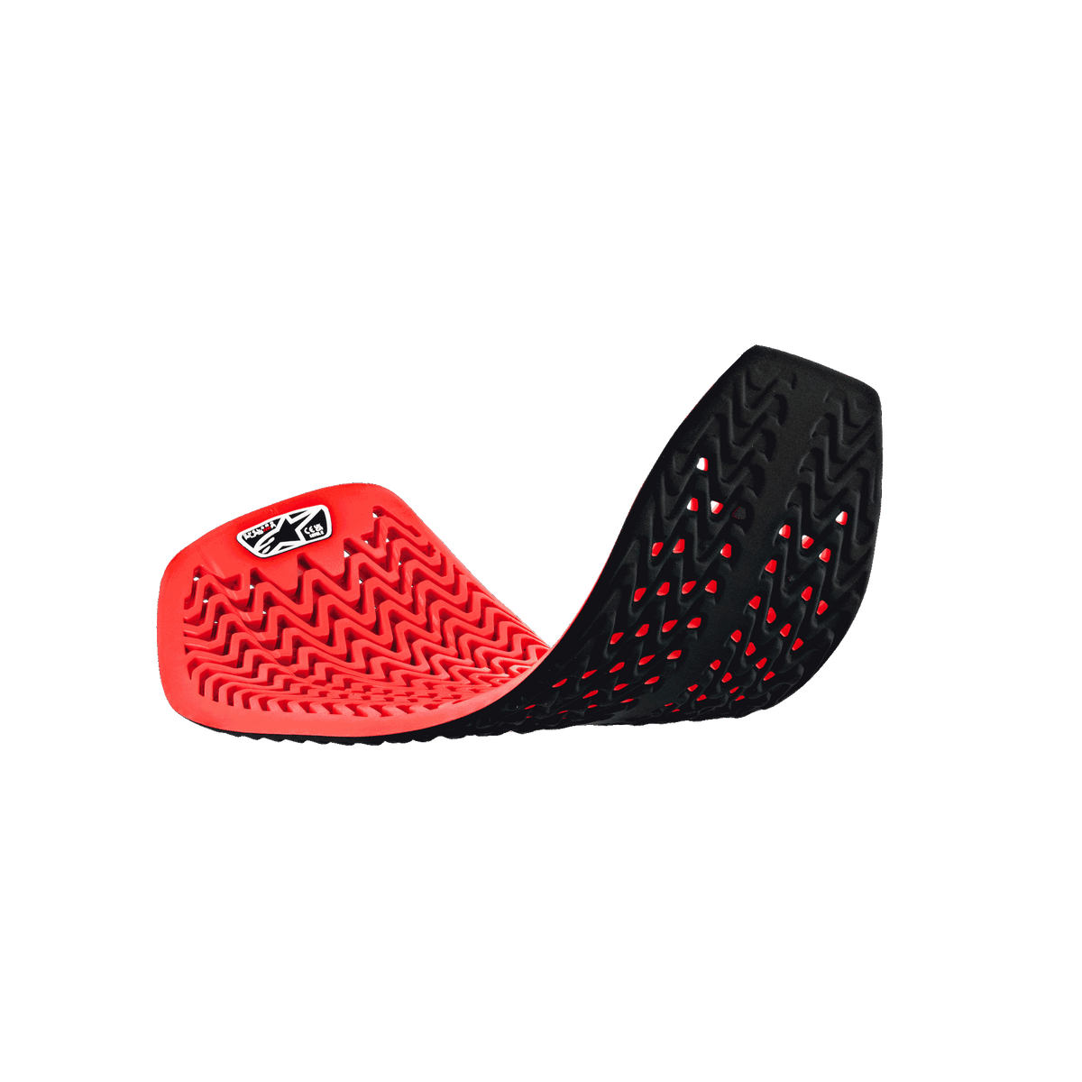 Inserção de Protetor de Costas Alpinestars Nucleon Plasma Full, vermelho e preto, em posição curva flexível exibindo o design perfurado celular, estrutura ondulada de absorção de impactos, equipamento de proteção respirável para motociclismo