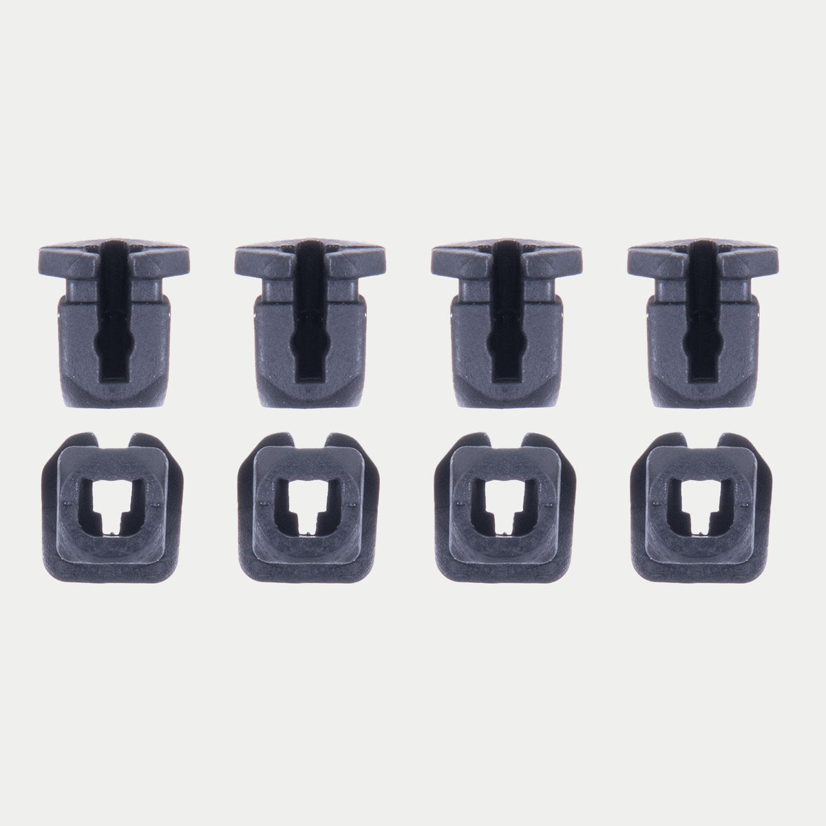 Conjunto de Conectores para Spoiler Alpinestars Supertech R10, acessório para capacete, preto, conjunto de oito conectores de substituição em plástico, apresentados em duas filas mostrando perfis laterais e de vista superior, peça de substituição oficial da Alpinestars para capacetes S-R10.