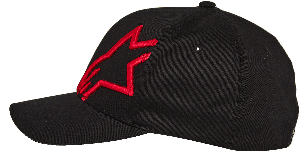 Alpinestars Corp Shift 2 Curved Brim Hat, preto com logótipo de estrela bordado a vermelho, perfil lateral, boné de basebol Flexfit de pala curva, vestuário casual de desporto motorizado