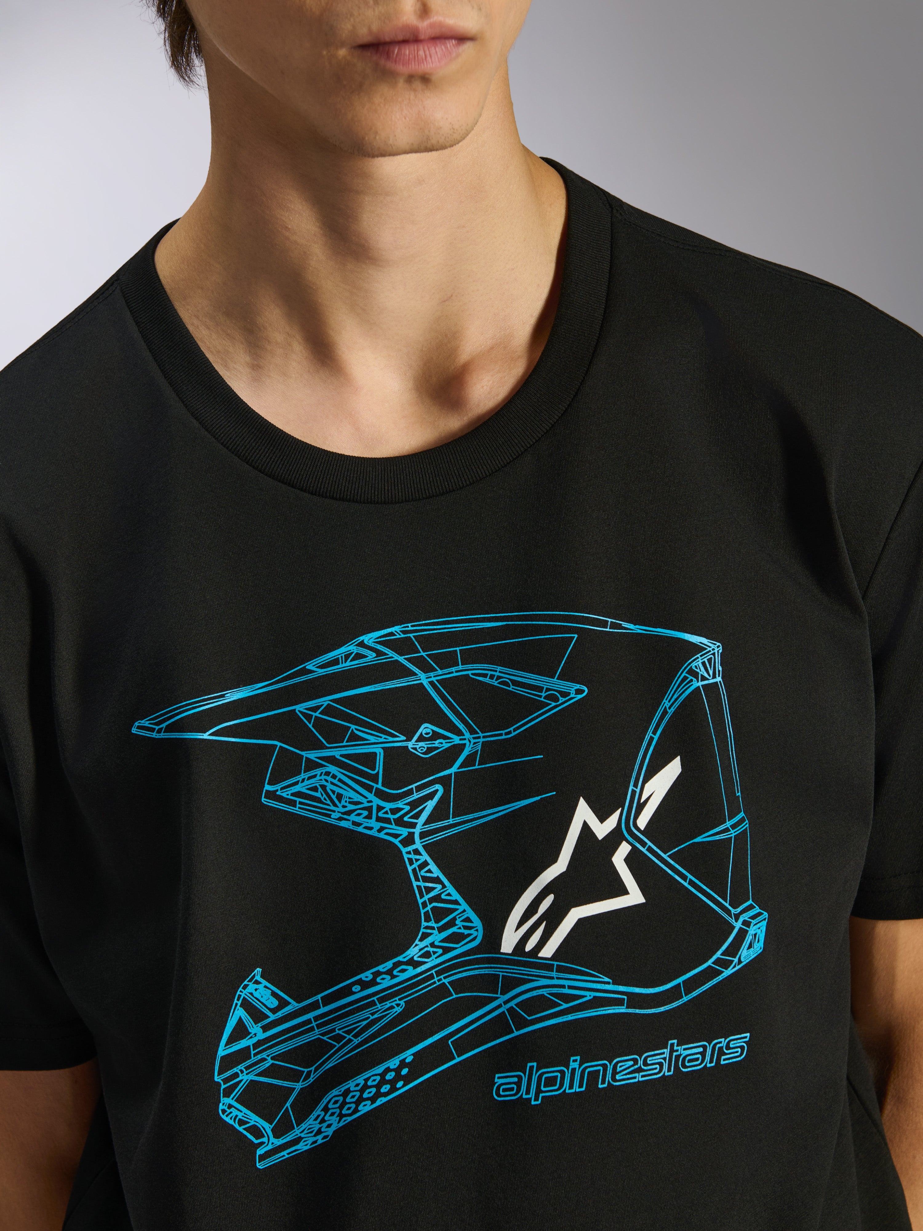 Alpinestars CSF Tee, t-shirt de manga curta, preta, grafismo de capacete de motocross azul com logótipo de estrela branco, streetwear casual de desportos motorizados