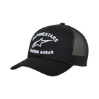 Boné Alpinestars Triple Trucker, boné trucker preto com pala curva e parte traseira em rede, bordado 3D branco com 'Alpinestars Racing Ahead' e logótipo, acessório casual inspirado no desporto motorizado