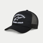 Alpinestars Triple Trucker Hat, boné trucker preto, pala curva, bordado 3D branco com o logótipo 'ALPINESTARS' e 'RACING AHEAD', frente em sarja e painéis traseiros em malha, vestuário casual de desporto motorizado