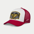 Boné Trucker Alpinestars Heritage Patch, branco e vermelho, painel frontal estruturado branco com grande patch bordado Alpinestars Racing Ahead, pala curva vermelha e parte traseira em rede, logótipo de estrela lateral, acessório lifestyle casual