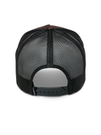 Boné Trucker Alpinestars Heritage Patch, boné trucker, castanho e preto, vista traseira com painéis de malha preta, fecho de pressão ajustável e pequeno detalhe do logótipo branco na tira