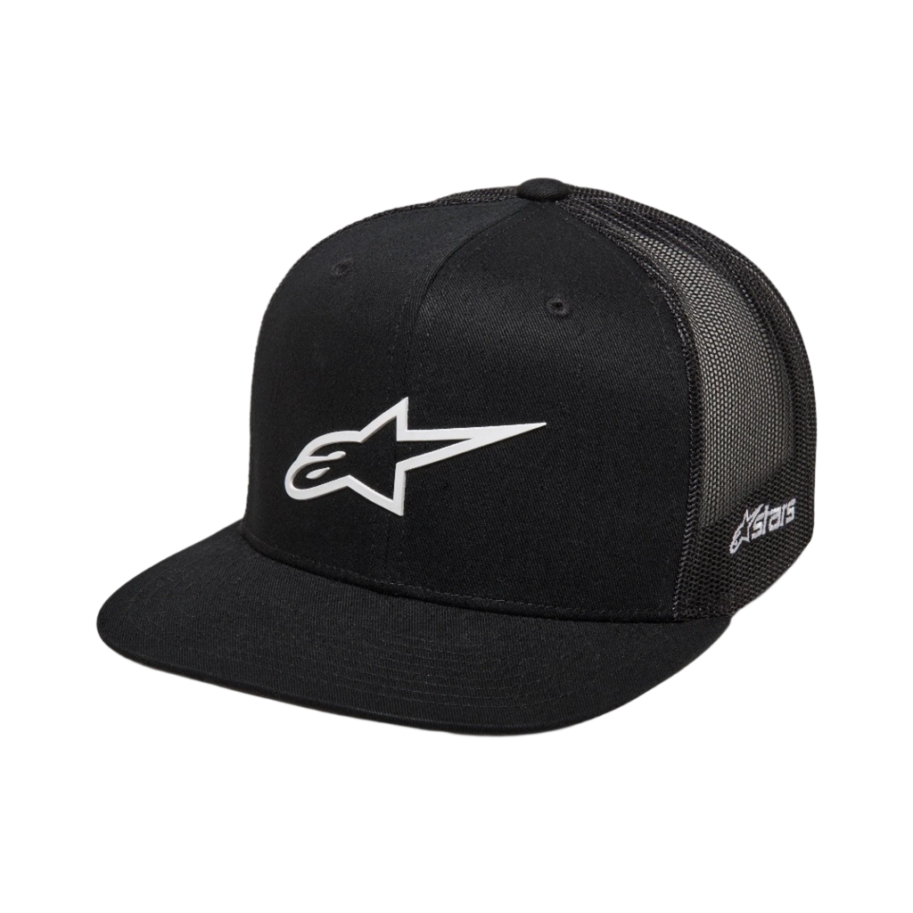 Alpinestars 3D Ageless Trucker Hat, boné preto com logótipo Alpinestars branco, pala reta, coroa estruturada, parte traseira em malha preta, vestuário desportivo casual inspirado no desporto motorizado