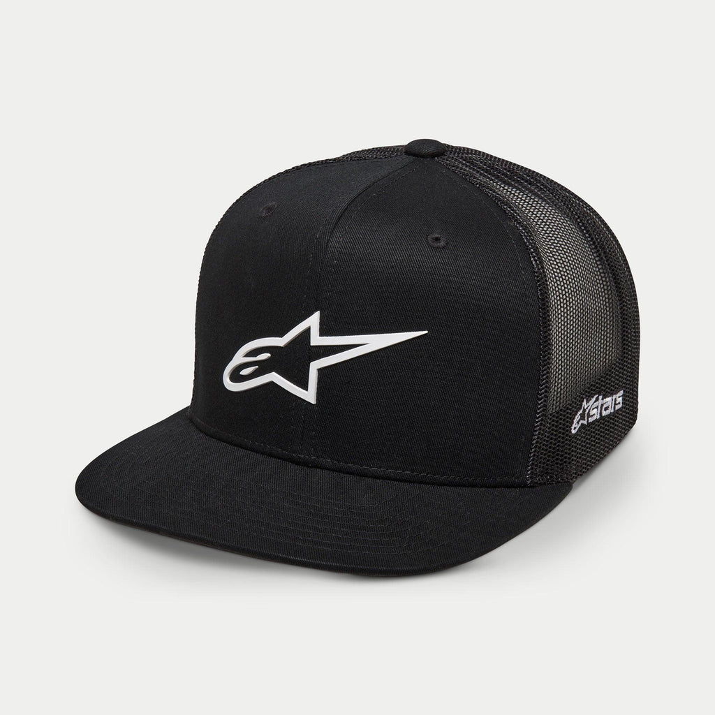 Boné Trucker Alpinestars 3D Ageless, preto e branco, coroa estruturada com pala reta, parte traseira em malha de poliéster, com logótipo Ageless branco bordado em 3D na frente e marca Astars na lateral, boné casual de estilo de vida motorsport