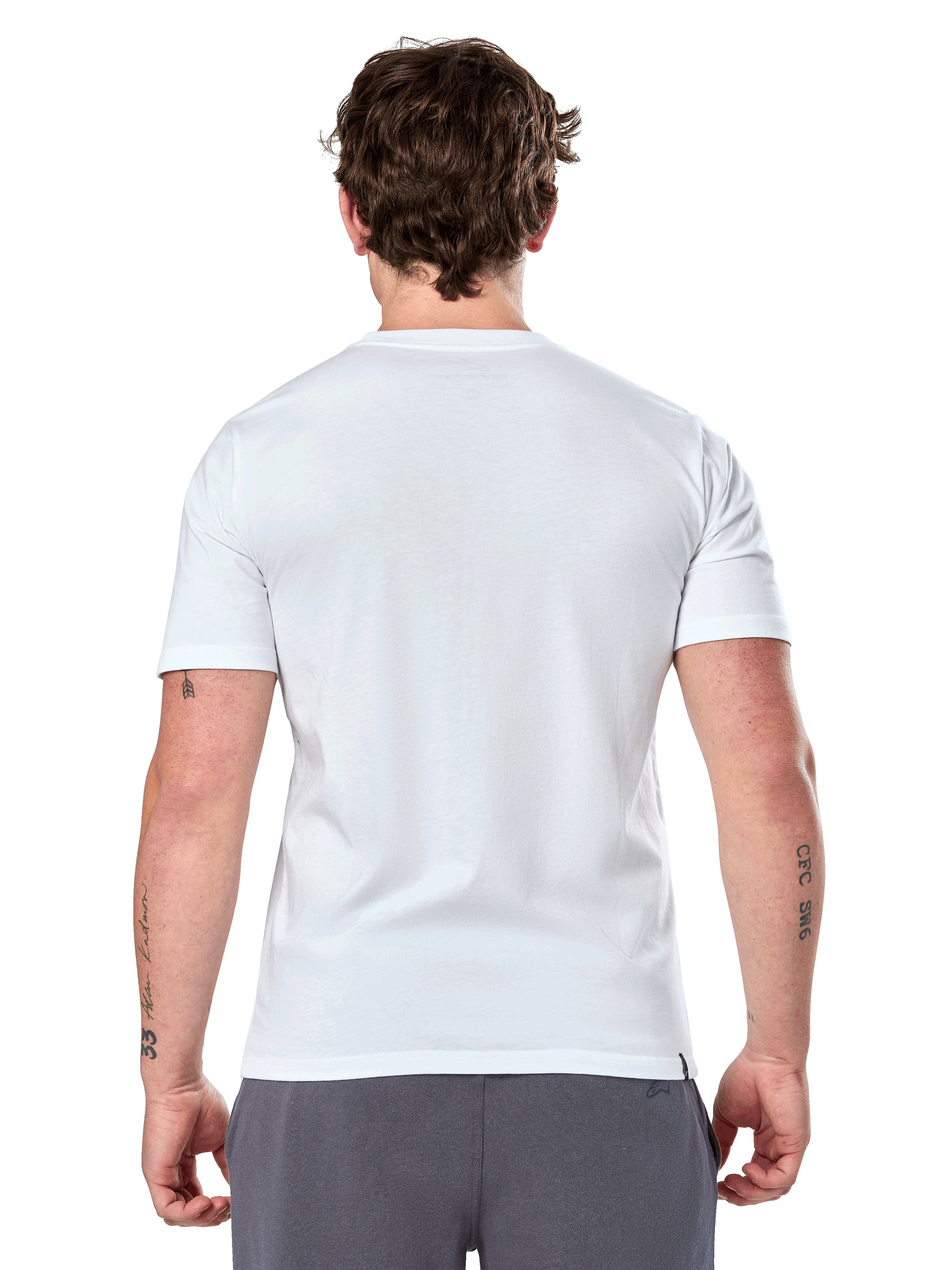 Alpinestars Geografica CSF Tee, T-shirt de manga curta, branca, vista de costas, vestida por modelo com calças cinzentas, streetwear casual de motorsport