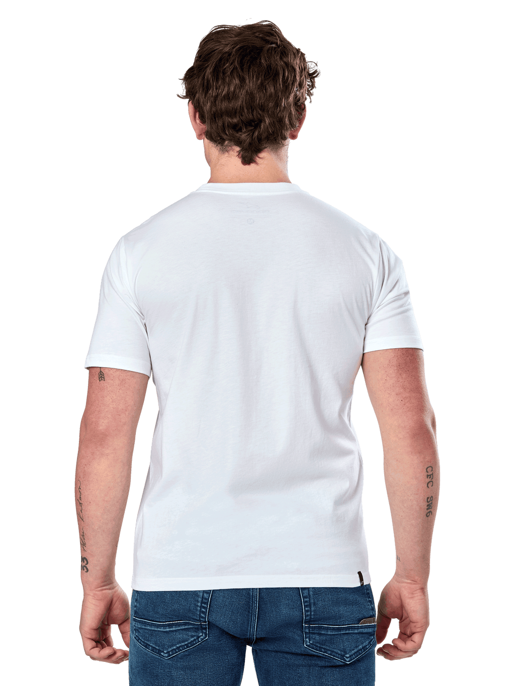 Alpinestars Dot Carbon Csf Tee, t-shirt de manga curta, branca, vista de costas no modelo, usada com calças de ganga azuis, streetwear casual de motorsport