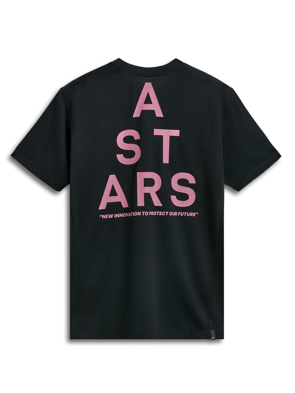 Alpinestars Attrition Performance Tee, t-shirt de manga curta, preta, vista traseira com um grande gráfico rosa ASTARS em bloco e o texto 'NEW INNOVATION TO PROTECT OUR FUTURE', vestuário desportivo de performance sustentável