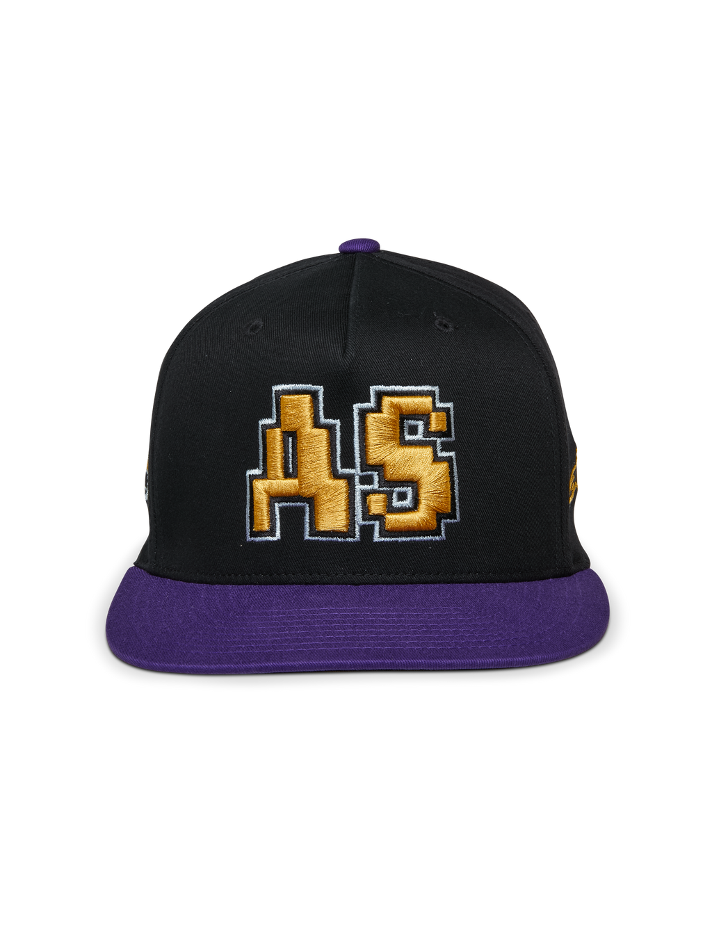 Alpinestars Franchise Hat, boné de pala plana preto e roxo, copa estruturada com pala e botão superior roxos, com logótipo "AS" bordado em 3D a dourado na frente, streetwear casual inspirado no desporto motorizado