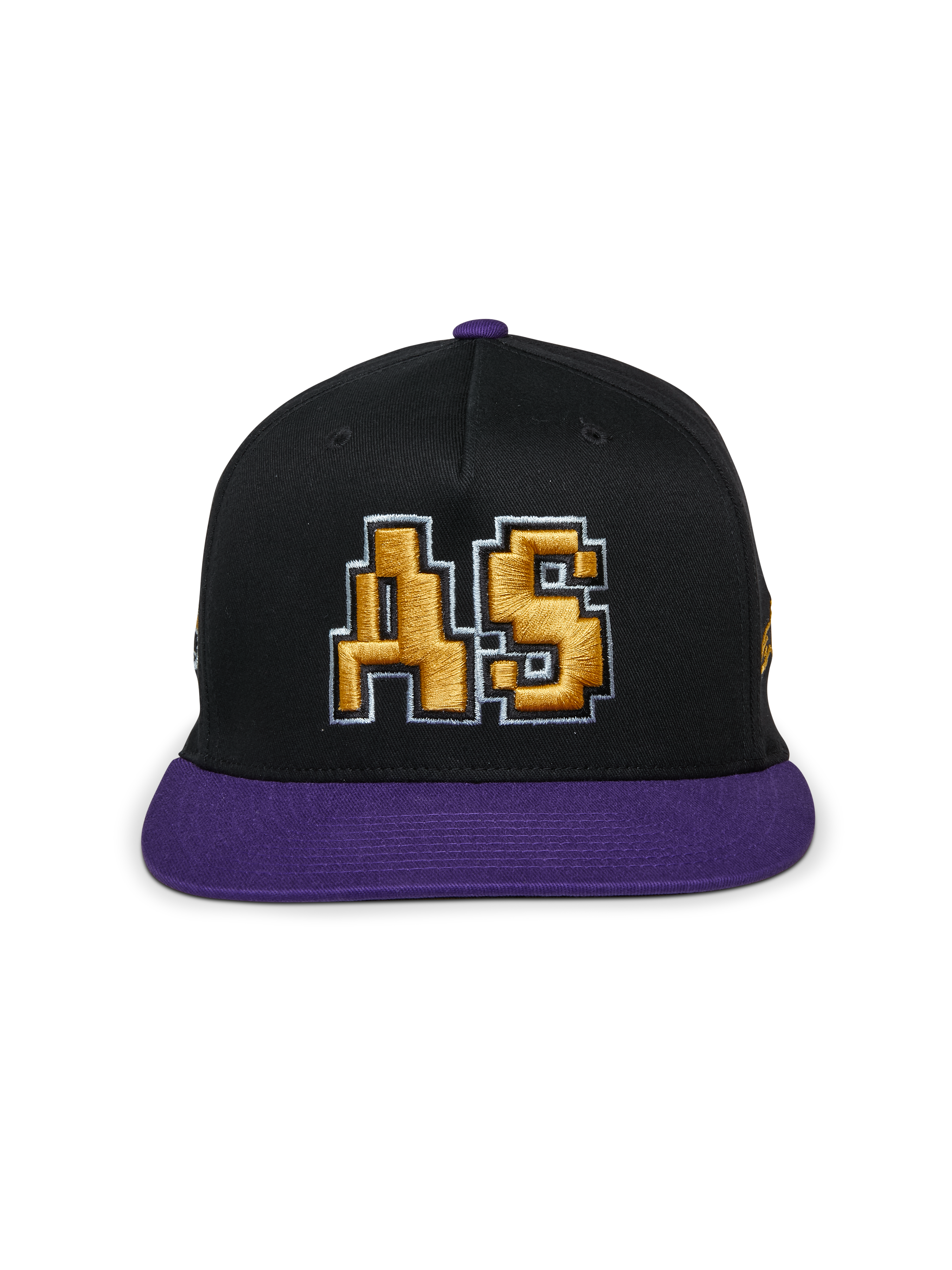 Alpinestars Franchise Hat, boné de pala plana preto e roxo, copa estruturada com pala e botão superior roxos, com logótipo "AS" bordado em 3D a dourado na frente, streetwear casual inspirado no desporto motorizado