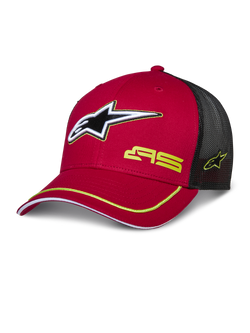 Alpinestars Exceed Trucker Hat, boné de basebol vermelho e preto com parte traseira em malha, logótipo de estrela em 3D, marca AS em amarelo e detalhe em amarelo na pala curva