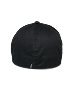 Alpinestars Cereal Hat, boné de basebol preto, vista traseira com construção flex back e um pequeno logótipo branco bordado na base, acessório de vestuário desportivo casual