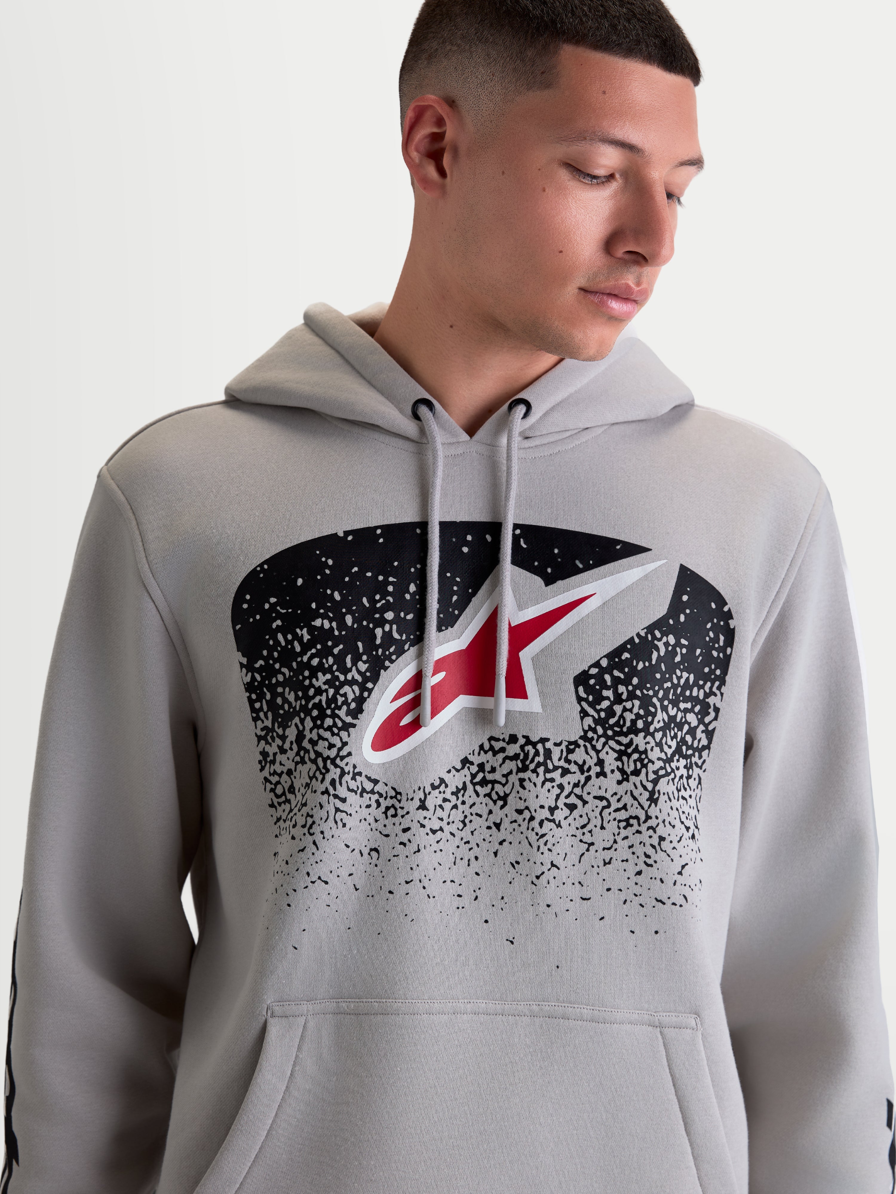 Alpinestars Camisola com capuz Obsessed, camisola de fleece para homem, cinzento com logótipo Astars vermelho e gráficos MX pretos, sportswear casual em mistura de algodão e poliéster reciclado.