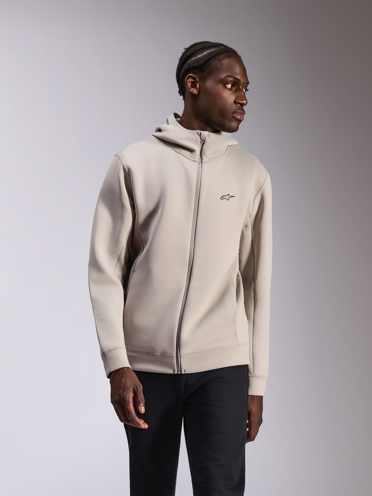 Alpinestars Cypher Hoodie, roupa desportiva casual, cinzento claro Cement, lã de dupla face com fecho integral, capuz de gola alta forrado a malha, pequeno logótipo Astars preto no peito, design moderno inspirado no desporto motorizado