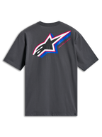 Alpinestars Angler CSF Tee, t-shirt de manga curta, cinzento-carvão, vista traseira com logótipo Astars grande e multicolor com preenchimento perfurado, detalhes em azul e cor-de-rosa e texto 'Racing Ahead', streetwear casual de desportos motorizados