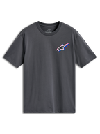Alpinestars Angler CSF Tee, t-shirt de manga curta, cinzento antracite, logótipo Astars multicolorido no lado esquerdo do peito com detalhes em vermelho e azul, streetwear casual motorsport