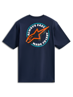 Alpinestars T-shirt Aorbit CSF, t-shirt de manga curta, azul-marinho, vista traseira com gráfico circular "Always Fast Made to Last" e logótipo de estrela em laranja e preto, streetwear casual de desporto motorizado