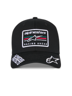 Alpinestars Surpass Hat, boné de basebol estruturado preto, pala curva com logótipo Astars e texto 'Alpinestars Protects' bordados a branco, remendo frontal com o logótipo 'Racing Ahead' e riscas multicoloridas, acessório casual inspirado no desporto motorizado