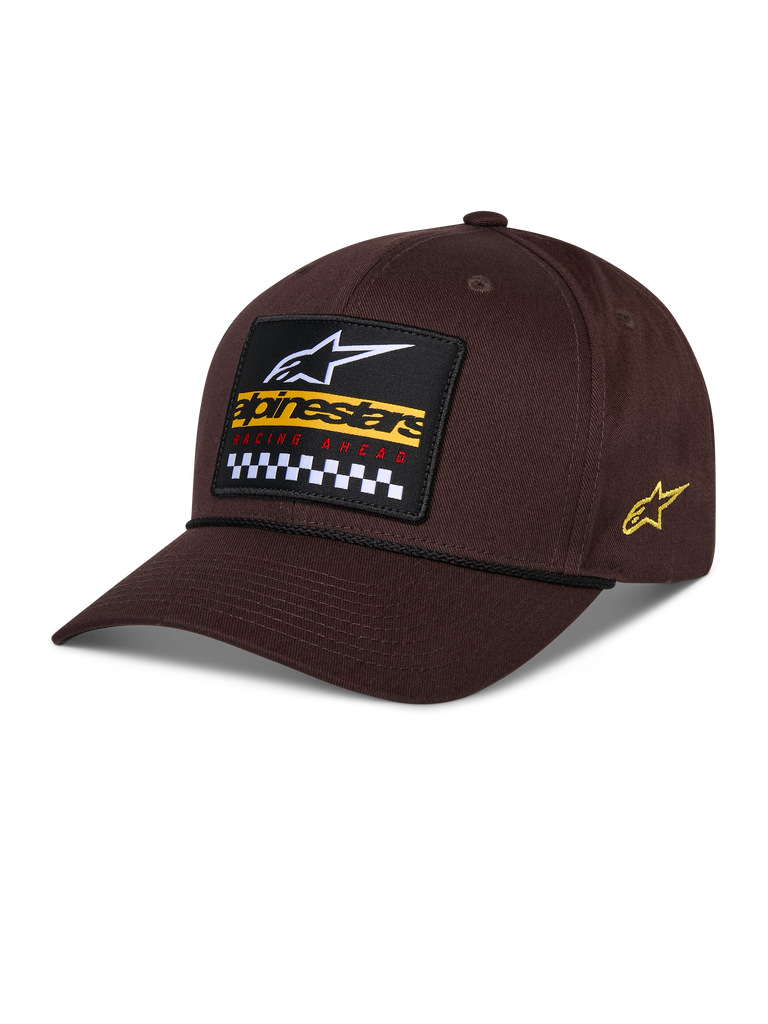 Boné Alpinestars Matrix Snapback, castanho, com patch bordado frontal com logótipo branco, marca a amarelo e padrão axadrezado, logótipo Astars lateral, pala curva, sportswear casual