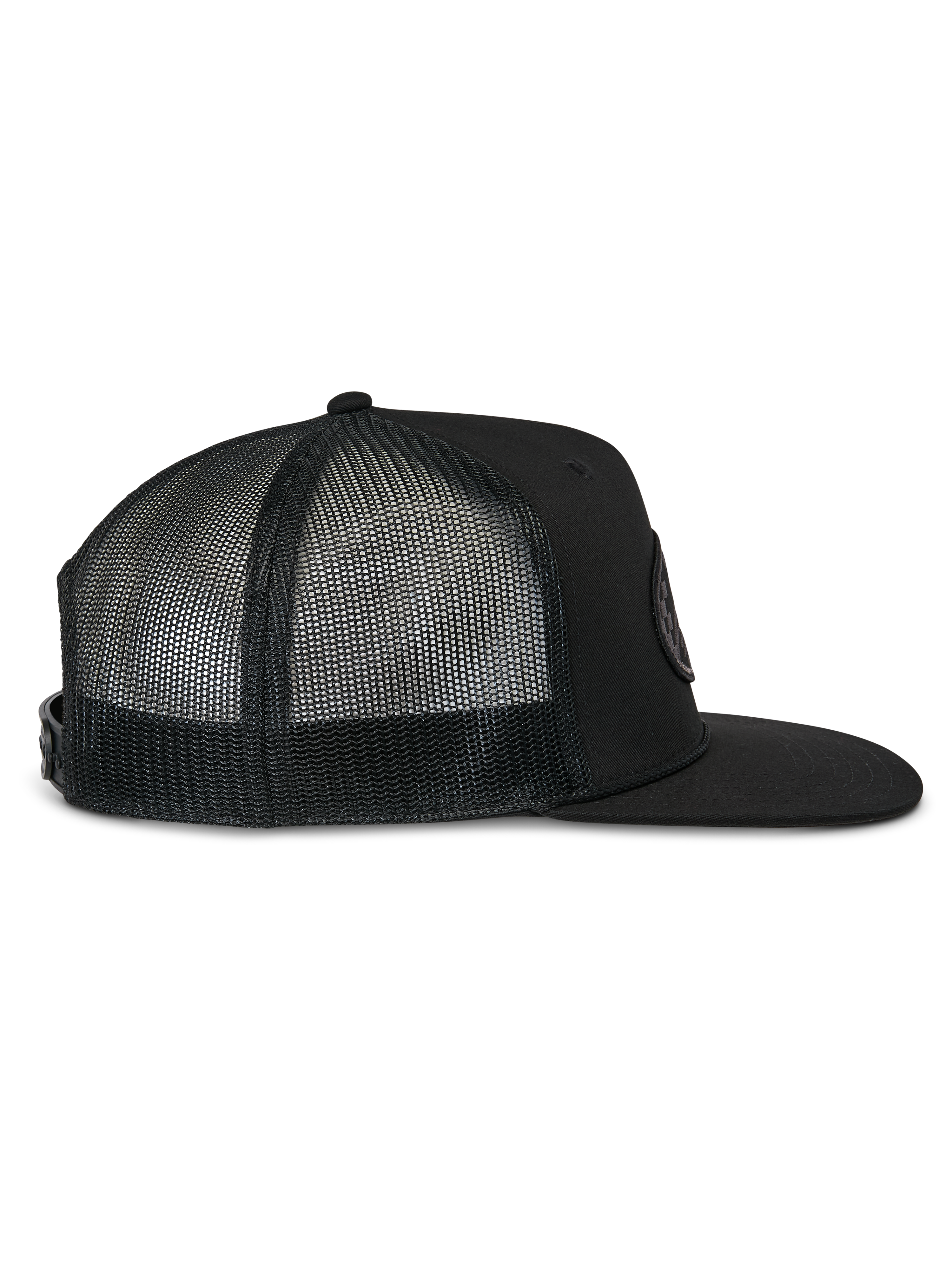 Boné Alpinestars Contender Trucker, boné trucker preto, vista de perfil, com pala plana e painéis traseiros em malha respirável, fecho snapback, estilo casual de desportos motorizados