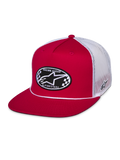Alpinestars Contender Trucker Hat, boné vermelho e branco de pala plana, com patch oval frontal bordado com padrão xadrez e logótipo Astars, parte traseira em rede branca, estilo casual motorsport streetwear