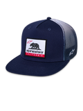 Boné Trucker Alpinestars Cali Gradient, boné snapback, azul-marinho e branco, com pala plana, patch tecido com o urso da Califórnia na frente, malha traseira com gradiente e bordado lateral do logótipo Astars