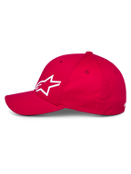 Alpinestars Corp Shift Multi Hat, boné vermelho tipo basebol, vista de perfil lateral com logótipo Astars 3D branco, aba curva e coroa estruturada, acessório casual de desportos motorizados