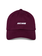 Alpinestars Deduce Strapback Hat, boné borgonha com bordado branco 'ASTARS' na frente, pala curva com coroa baixa não estruturada, acessório de cabeça casual de estilo desportivo